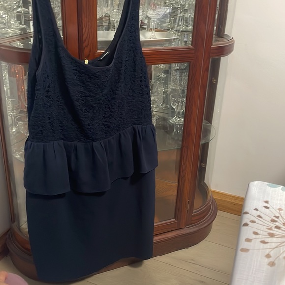 Dress used good as new - Picture 4 of 5
